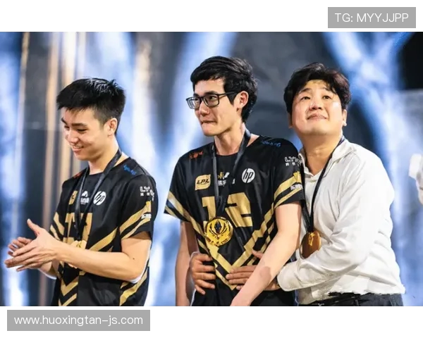 RNG战队以99分稳居精英赛积分榜首位展现强大实力